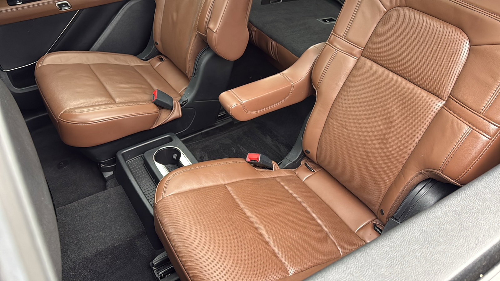 Used 2020 Lincoln Aviator Reserve w/ Equipment Group 201A image 29