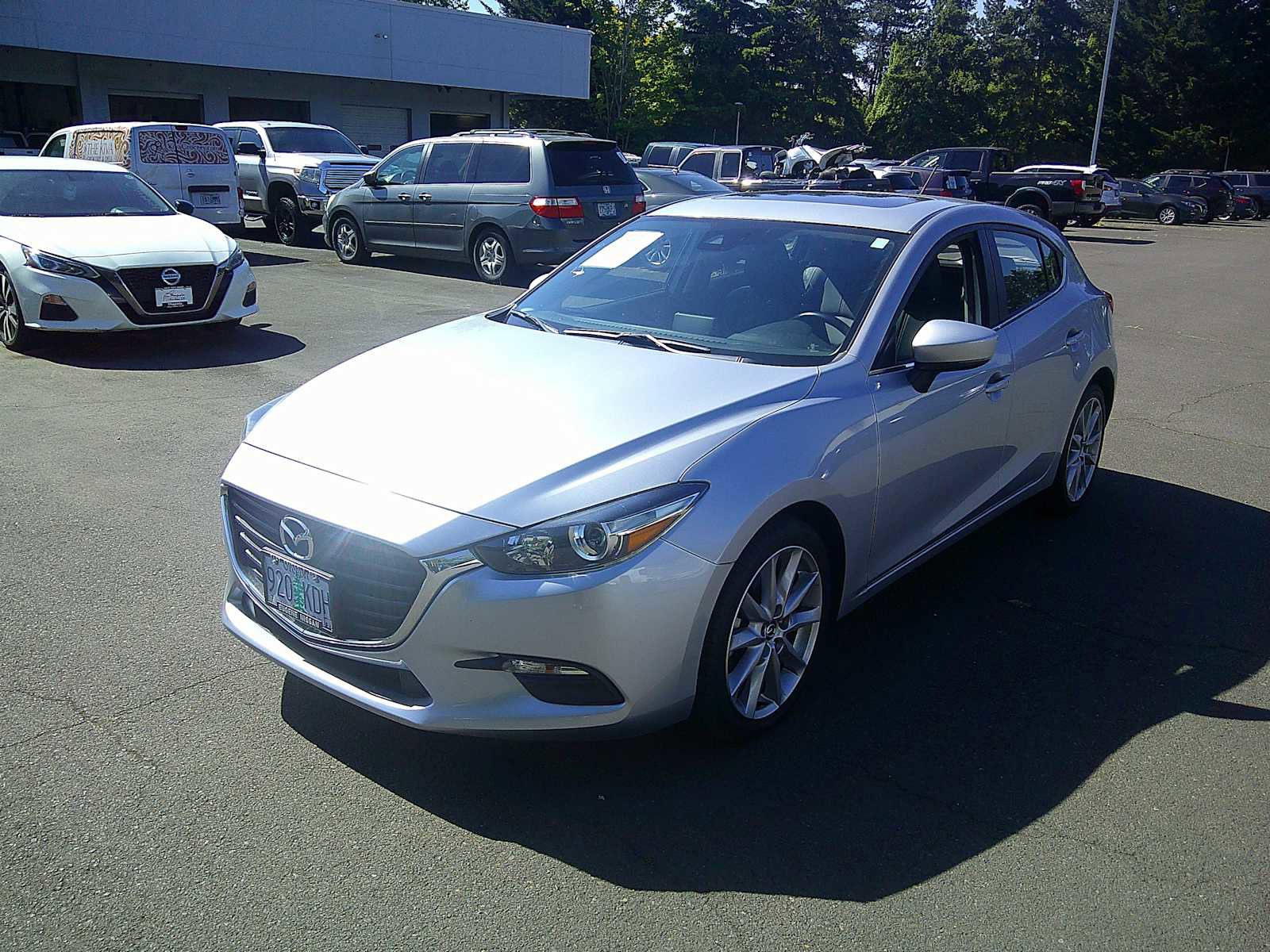 Used 2017 MAZDA MAZDA3 Touring FWD video 1