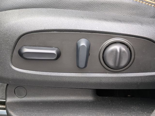 Used 2023 GMC Terrain AT4 image 21