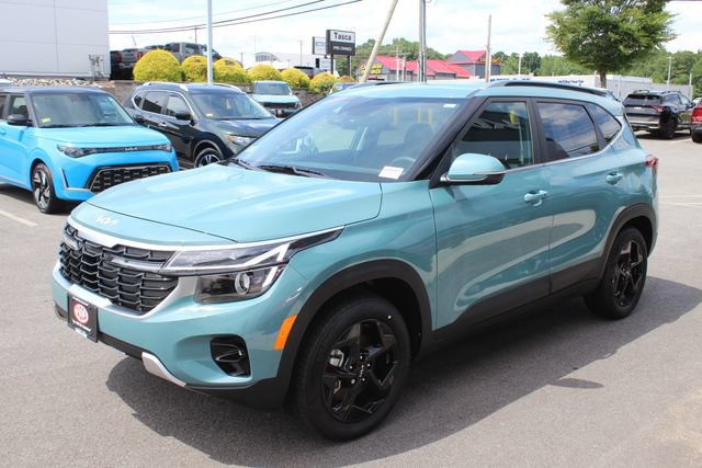 Certified 2026 Kia Seltos EX AWD/4WD image 2