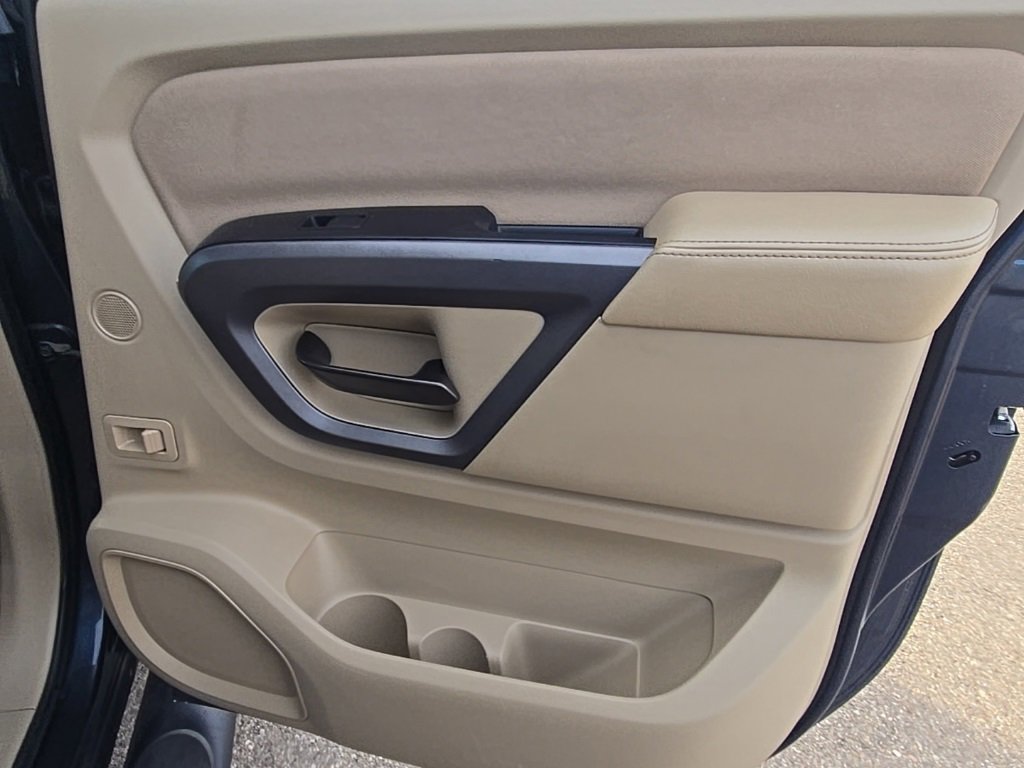 Used 2015 Nissan Titan SV w/ SV Value Truck Package image 27