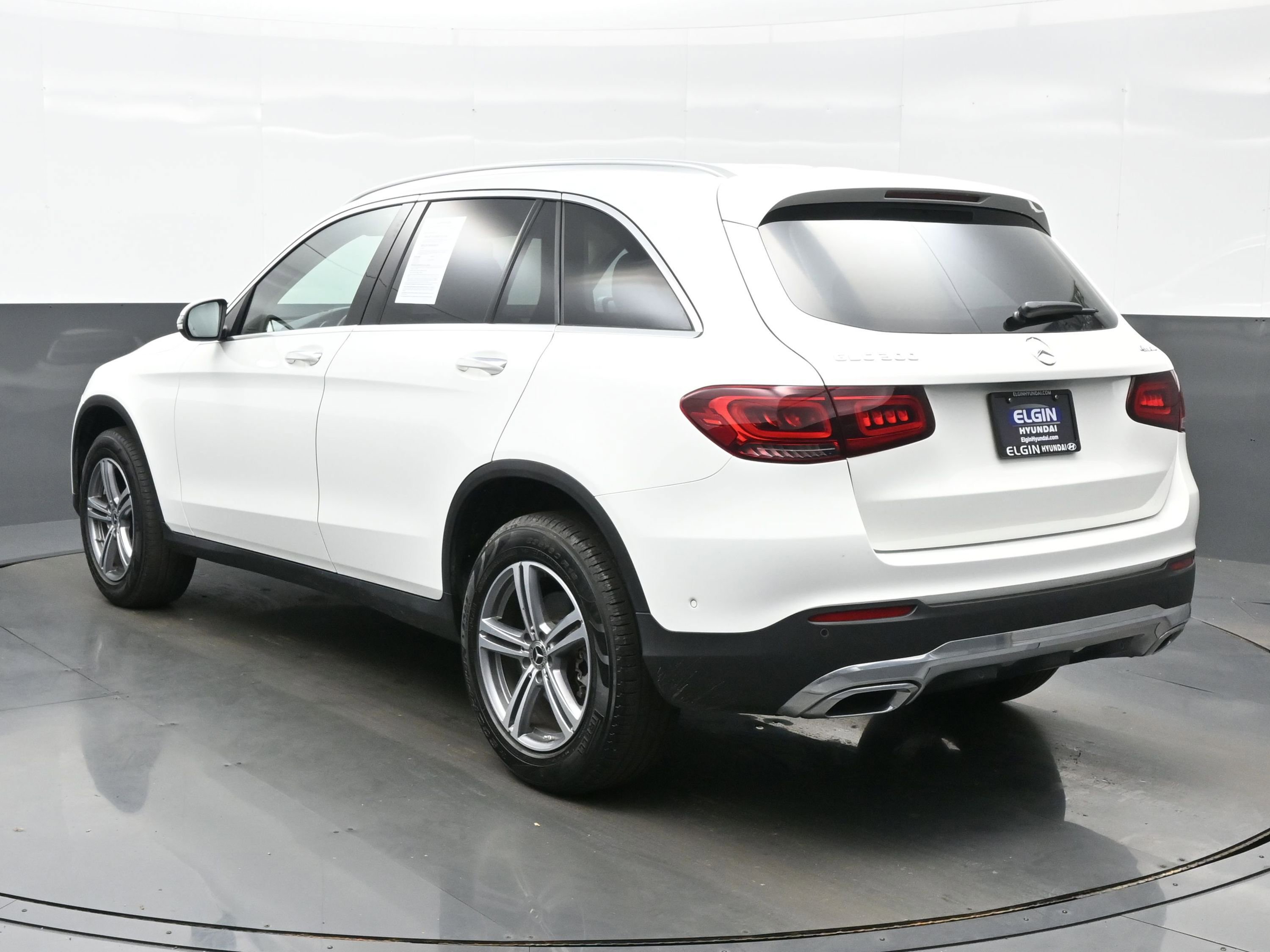 Used 2022 Mercedes-Benz GLC 300 4MATIC image 4