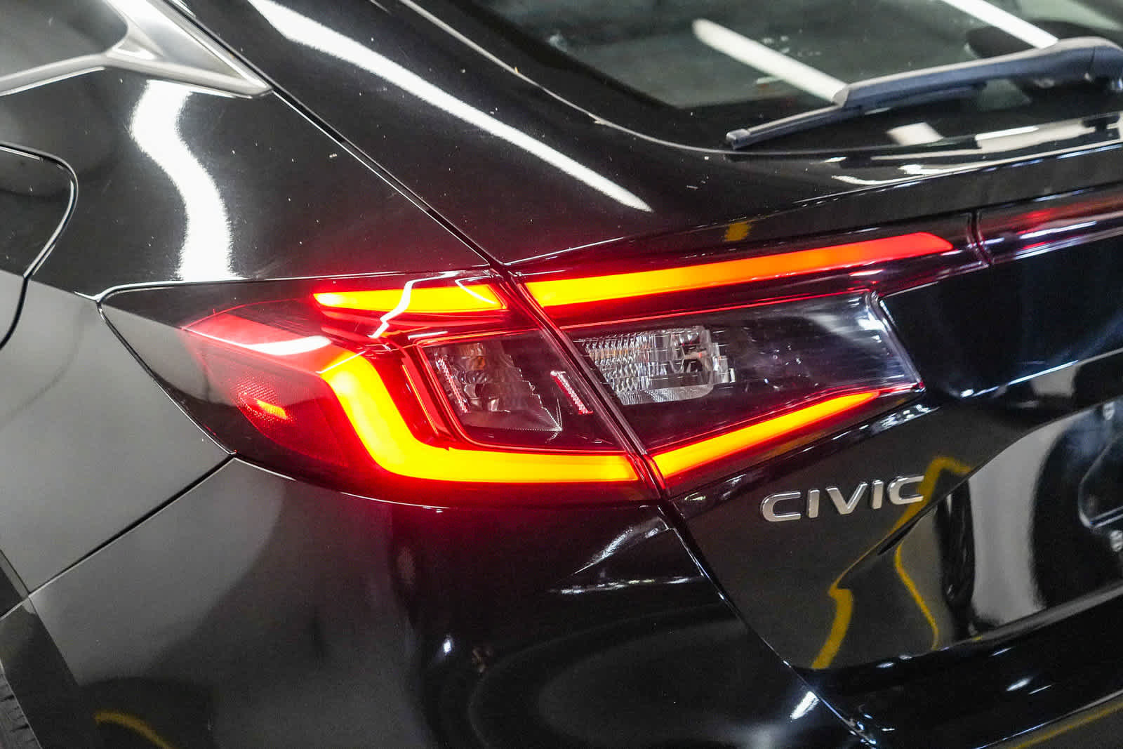 Used 2022 Honda Civic EX-L image 9