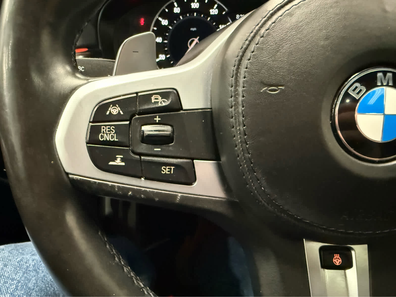Used 2018 BMW M550i xDrive image 25