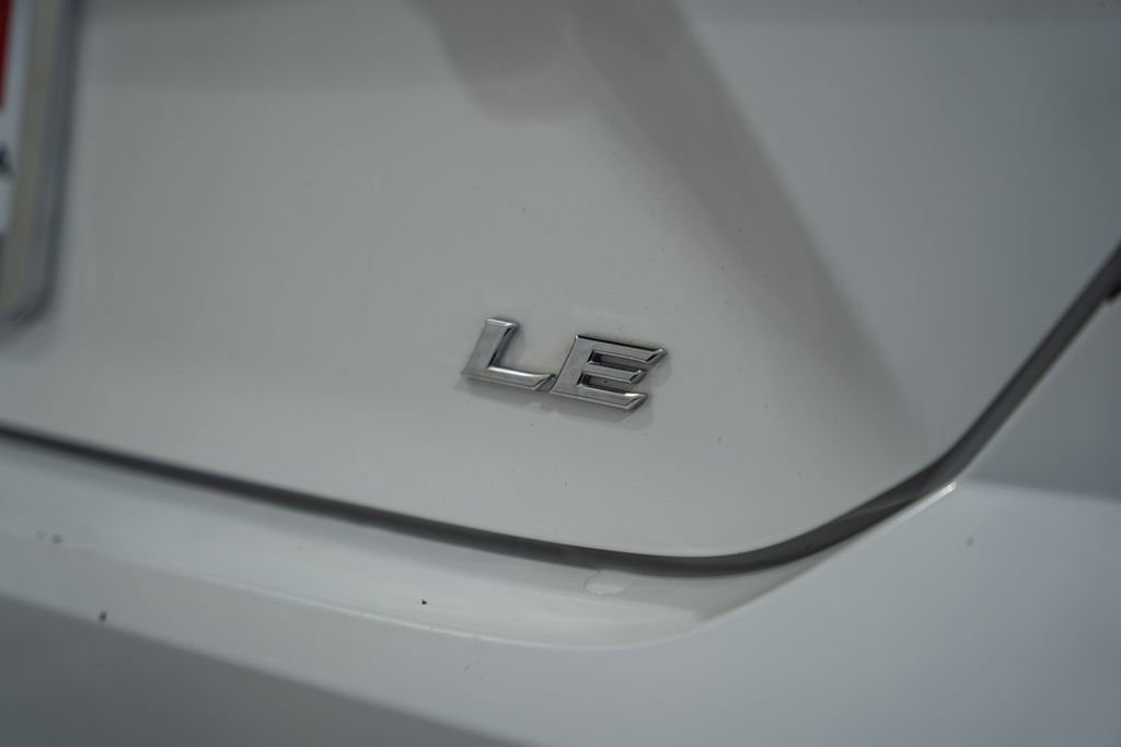 Used 2025 Toyota Camry LE image 6