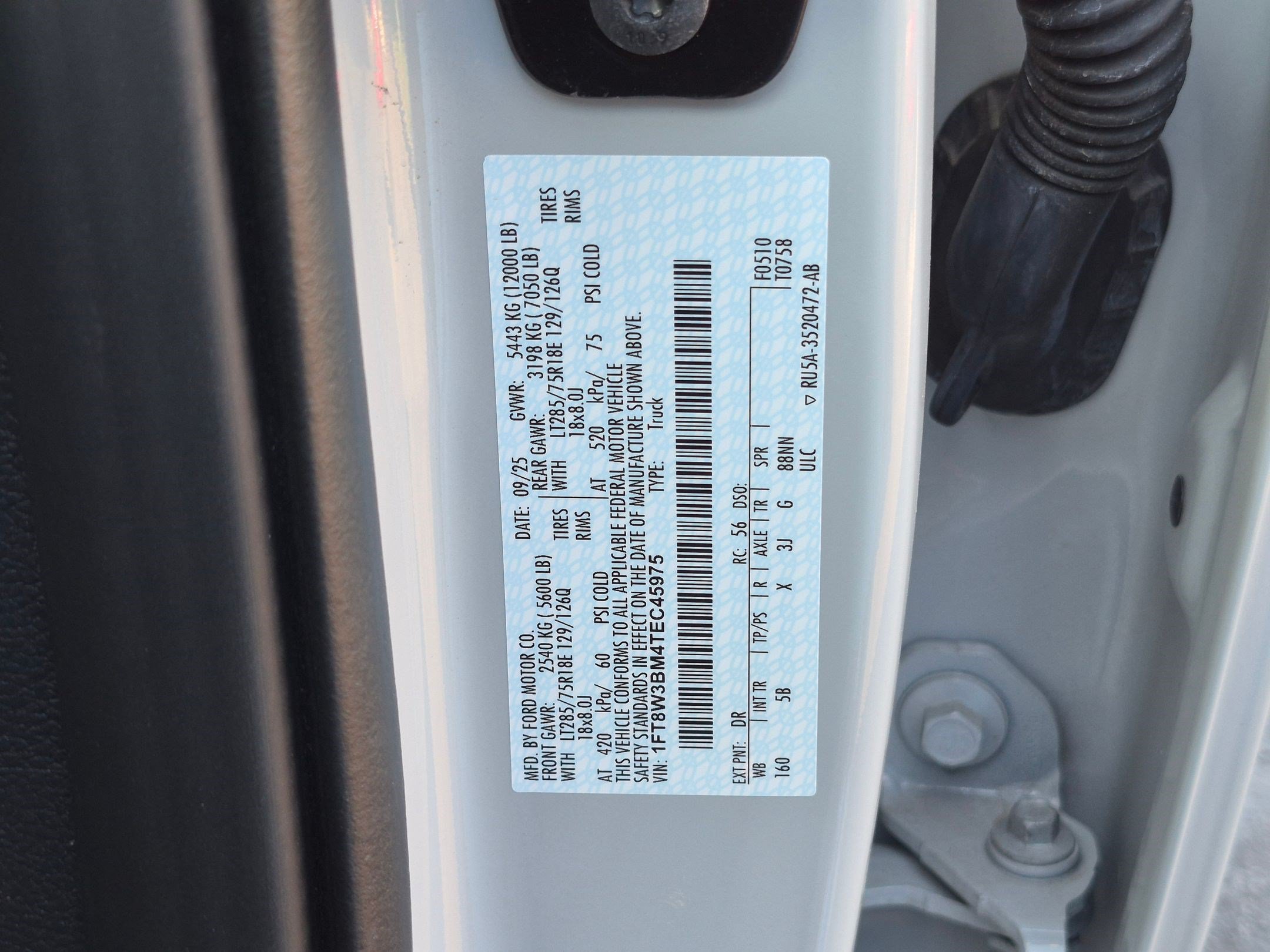 Used 2026 Ford F350 Lariat w/ Tremor Off-Road Package AWD/4WD image 38