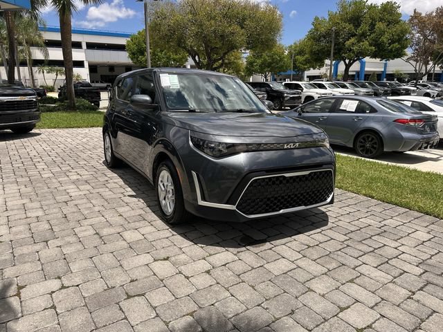 Used 2024 Kia Soul LX w/ Option Group 015 FWD image 17