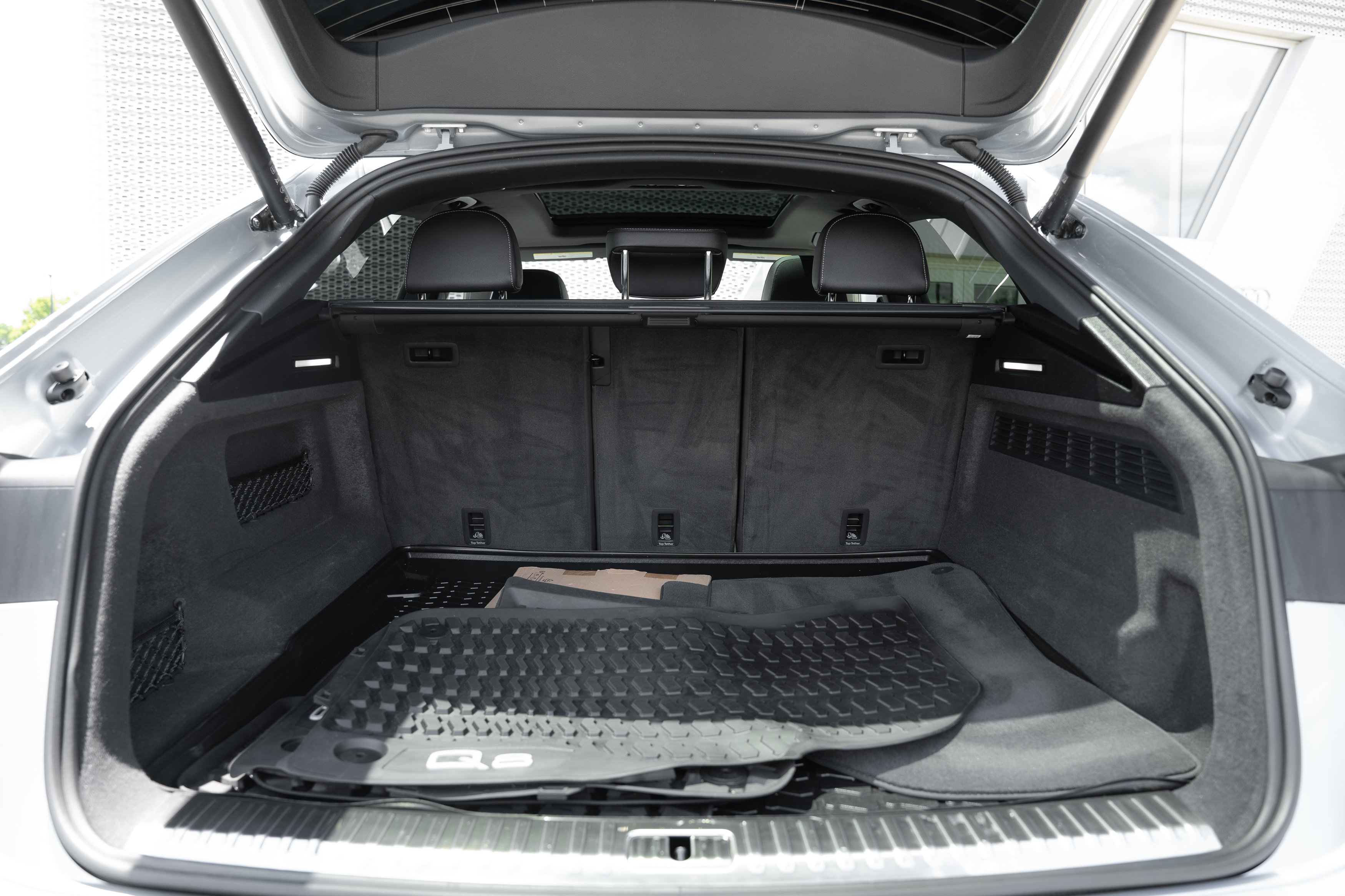 Certified 2025 Audi Q8 Premium Plus w/ Premium Plus Package AWD/4WD image 29