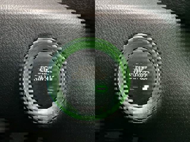 Used 2024 GMC Terrain SLT image 23