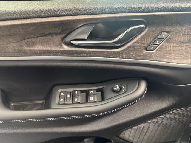New 2027 Jeep Grand Cherokee Limited AWD/4WD image 30