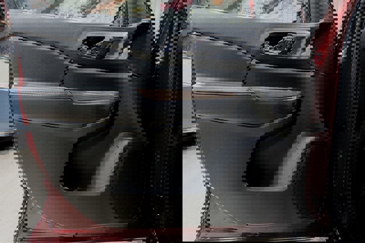 Used 2018 GMC Acadia SLE w/ LPO, Floor Liner Package image 11