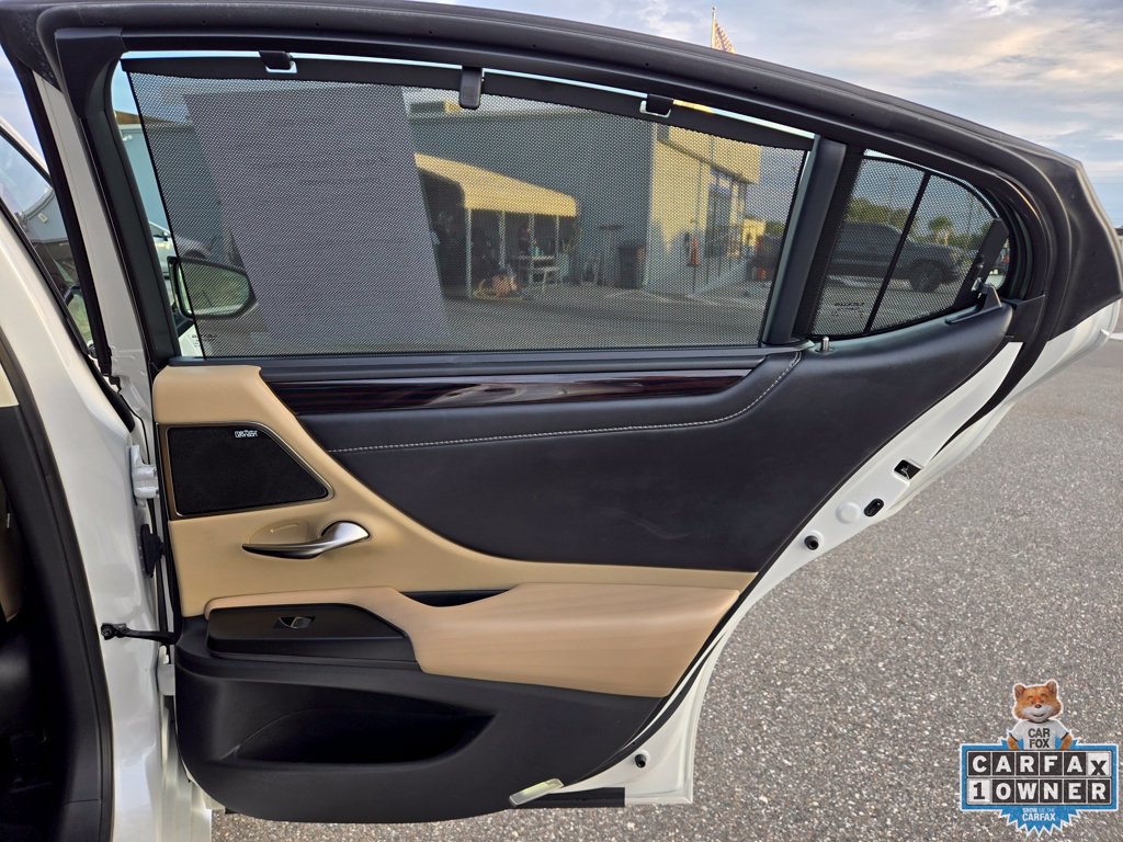 Used 2021 Lexus ES 300h Ultra Luxury w/ Accessory Package FWD image 60