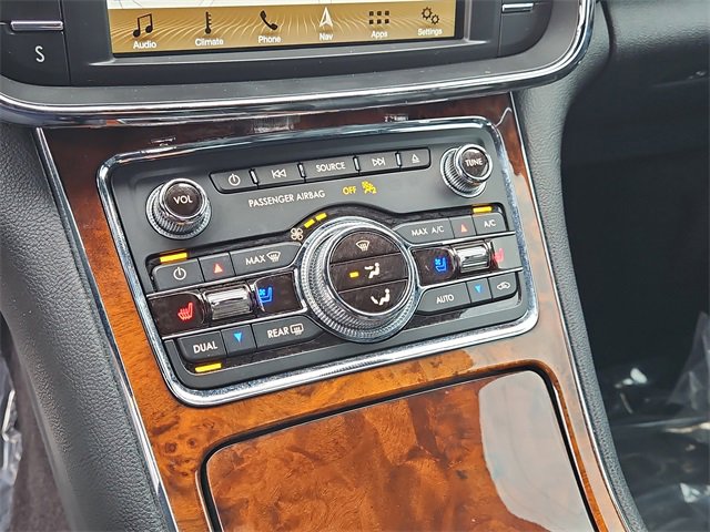 Used 2018 Lincoln Continental Reserve image 27