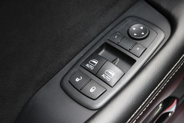 Used 2016 Dodge Challenger SRT Hellcat RWD image 18
