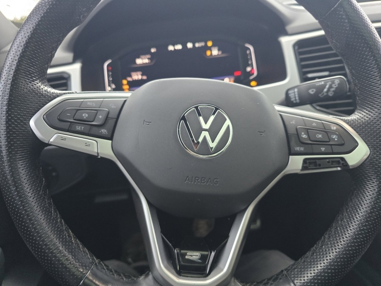 Used 2022 Volkswagen Atlas Cross Sport SEL Premium R-Line image 15