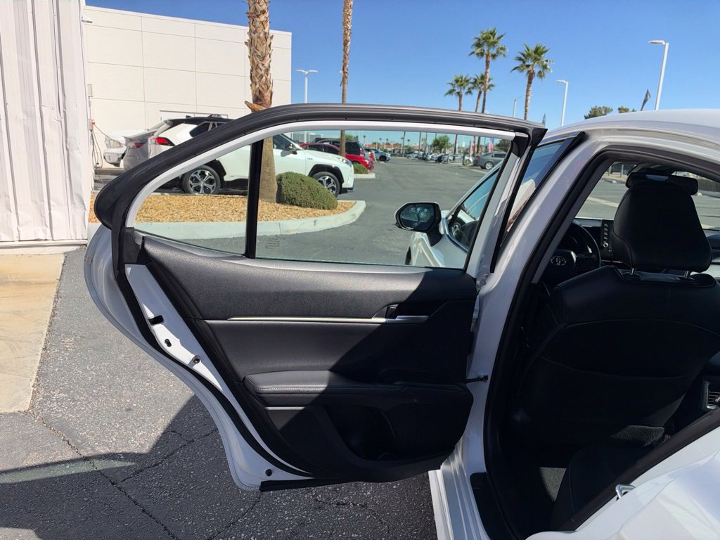 Used 2023 Toyota Camry XSE FWD image 18
