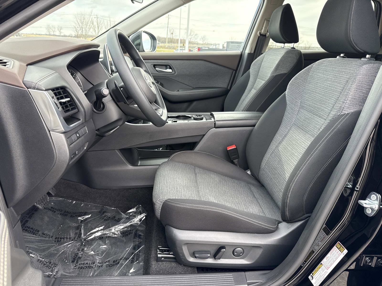 Used 2023 Nissan Rogue SV image 23