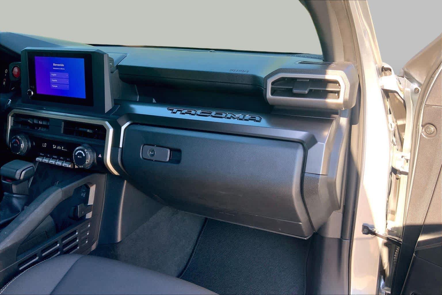 Used 2025 Toyota Tacoma TRD Sport AWD/4WD image 18