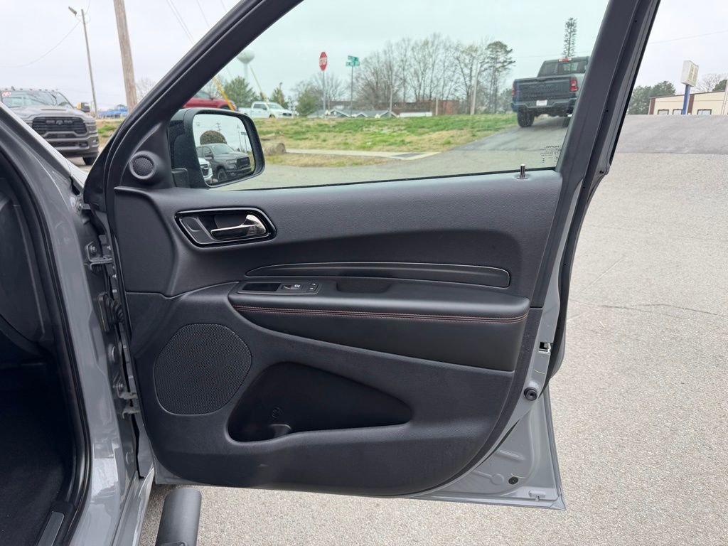 Used 2025 Dodge Durango GT image 31