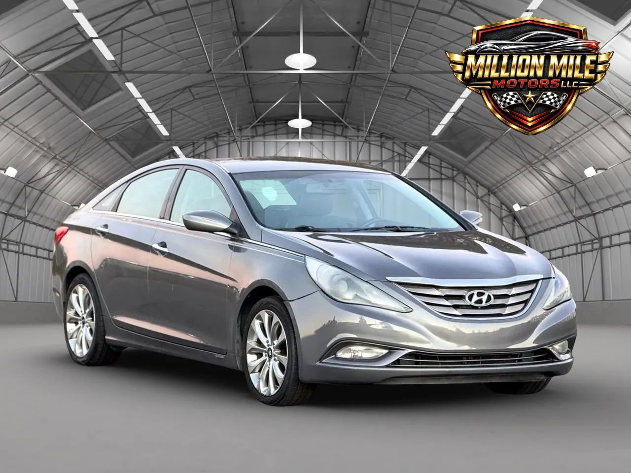 Used 2013 Hyundai Sonata SE FWD image 1