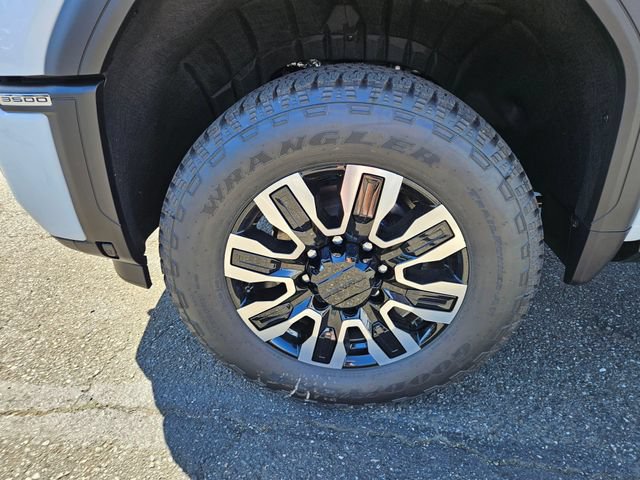 New 2026 GMC Sierra 3500 Denali Ultimate AWD/4WD image 9
