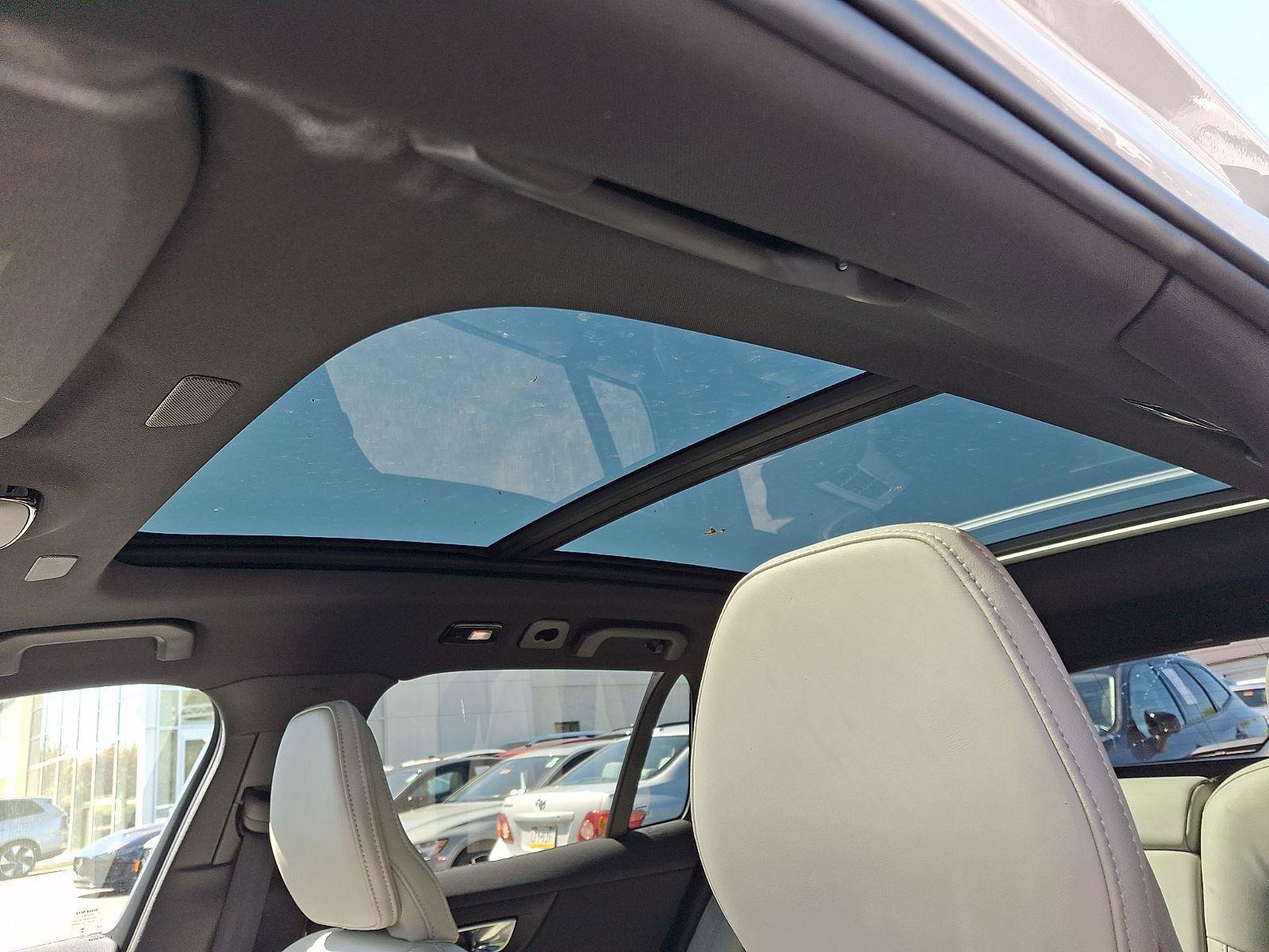 Certified 2024 Volvo V60 B5 Cross Country Ultimate w/ Protection Package Premier AWD/4WD image 15