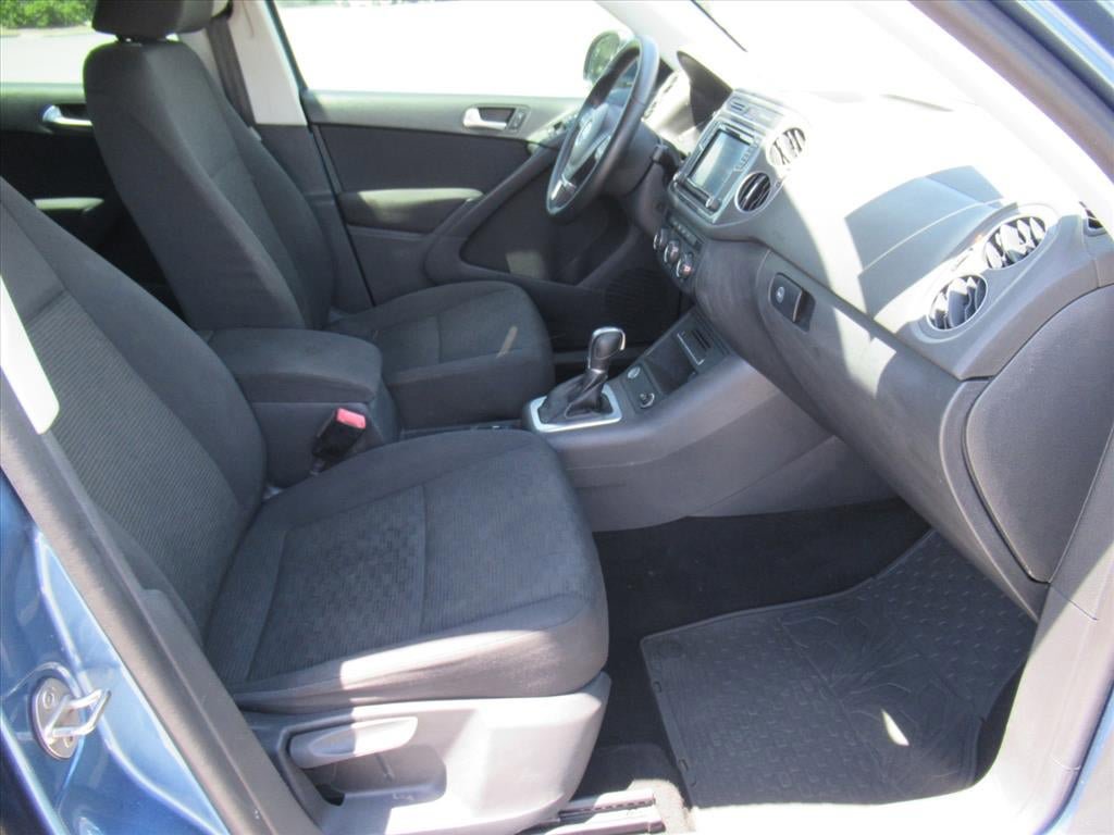 Used 2017 Volkswagen Tiguan Limited w/ Premium Package FWD image 10