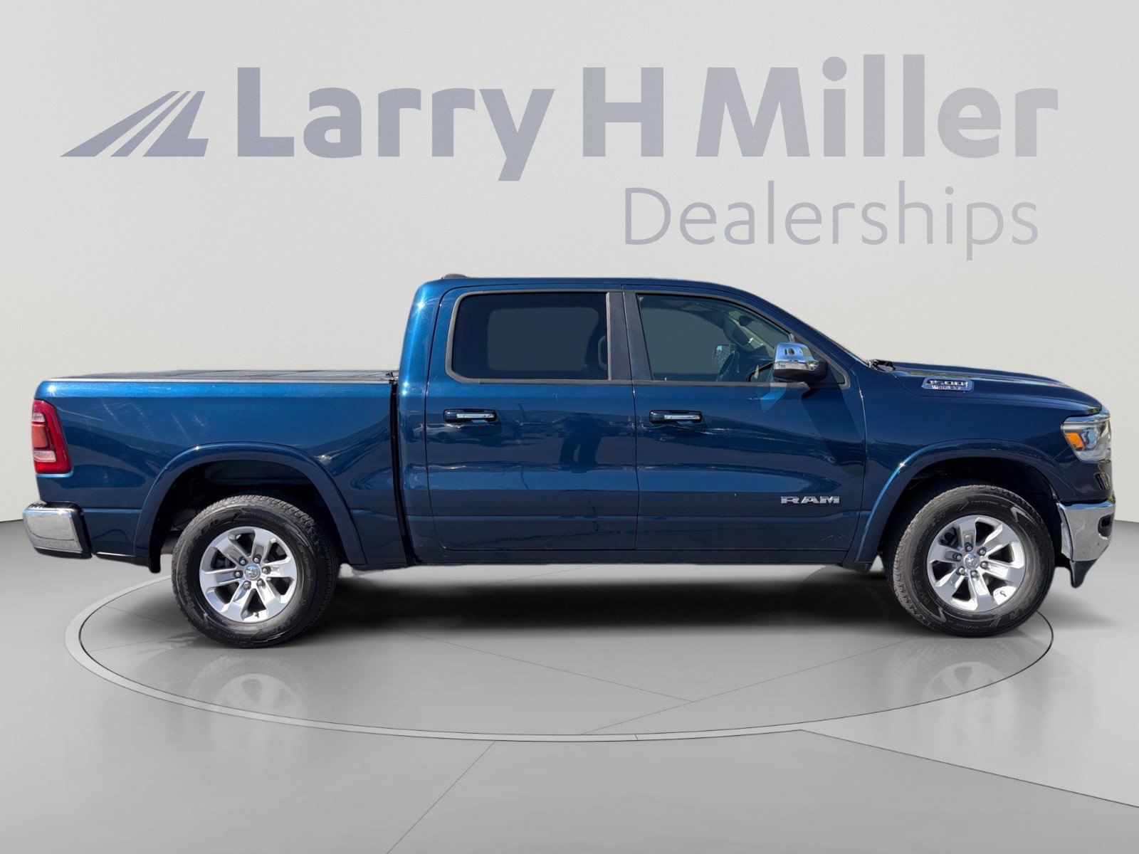Used 2021 RAM 1500 Laramie AWD/4WD image 6