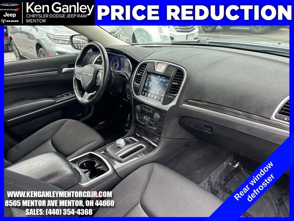 Used 2019 Chrysler 300 Touring w/ Driver Convenience Group image 25