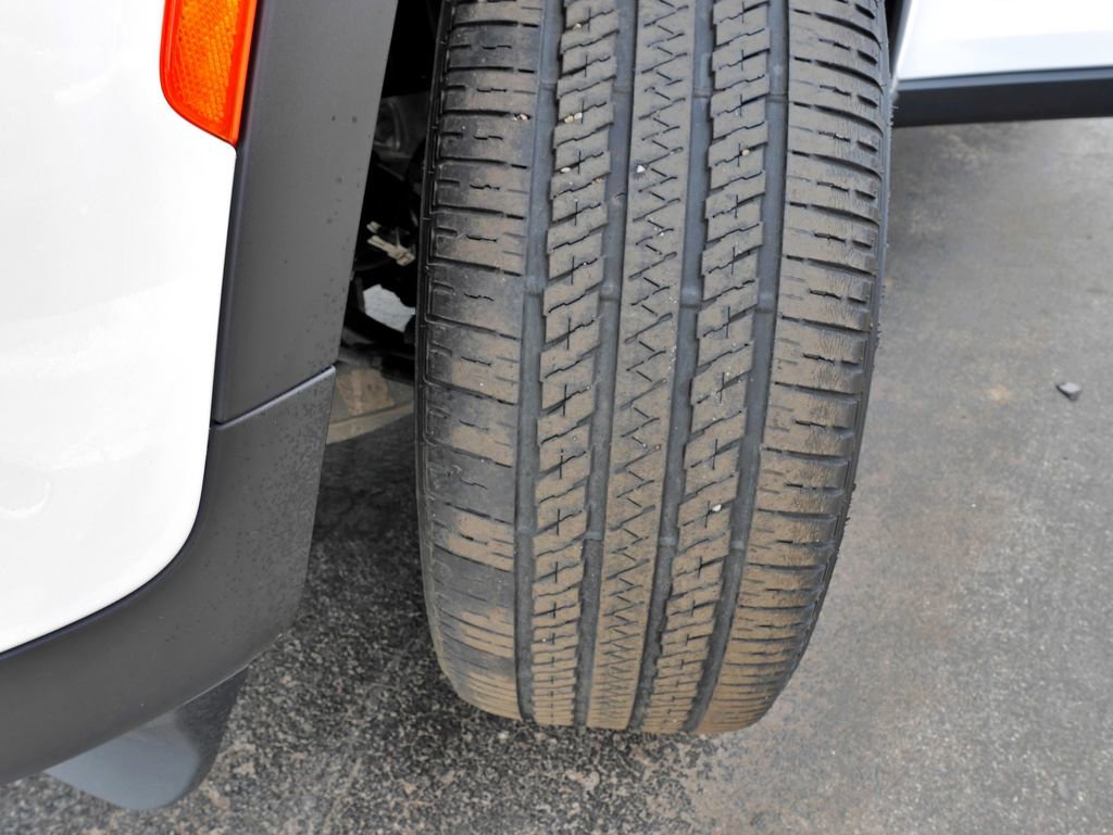 Used 2023 Jeep Grand Cherokee Altitude image 32