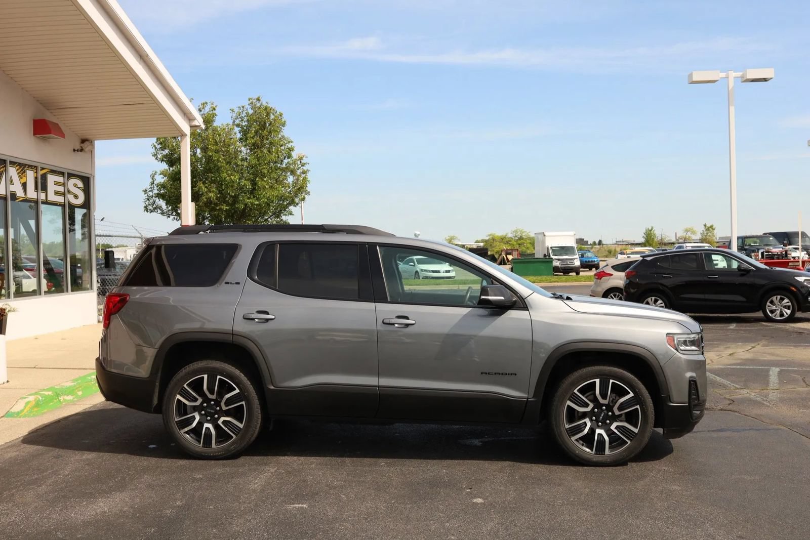 Used 2021 GMC Acadia SLE w/ Driver Convenience Package AWD/4WD image 5