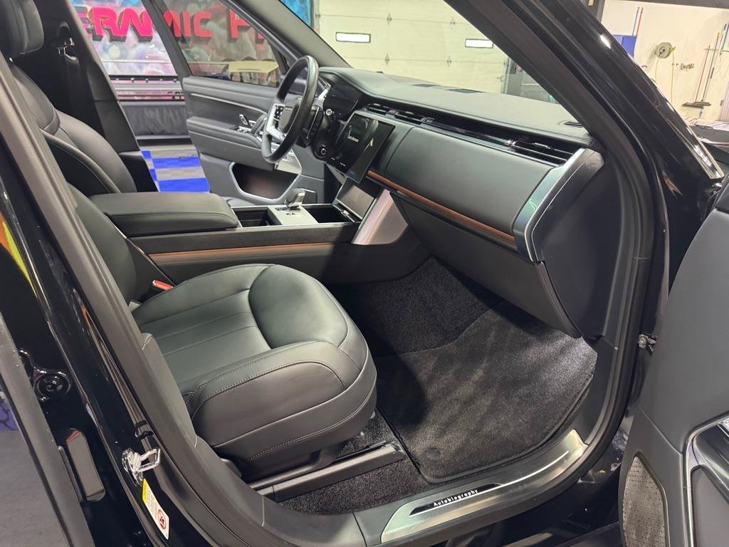 Used 2025 Land Rover Range Rover Long Wheelbase Autobiography AWD/4WD image 21