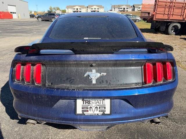 Used 2015 Ford Mustang Coupe RWD image 4