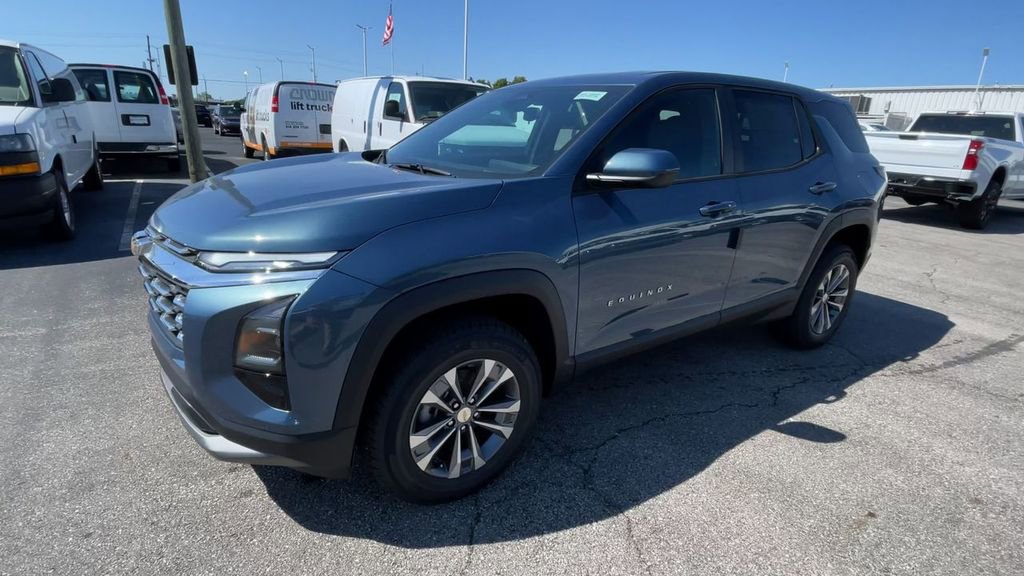New 2026 Chevrolet Equinox LT w/ Convenience Package II AWD/4WD image 6