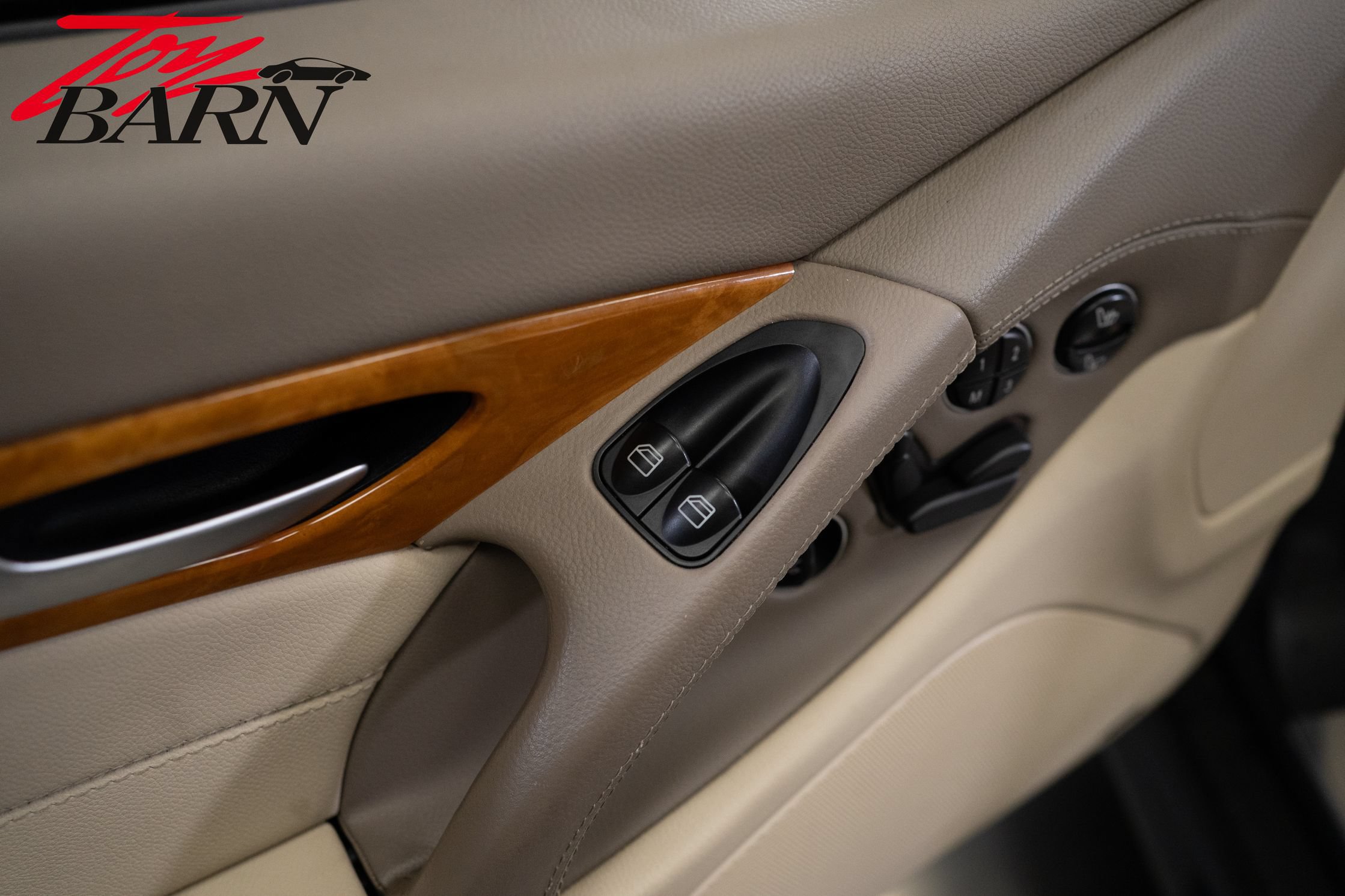 Used 2008 Mercedes-Benz SL 550 image 26