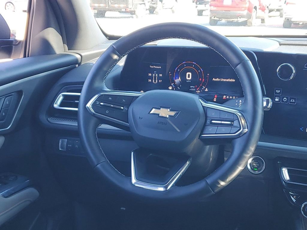 Used 2025 Chevrolet Traverse LT image 25