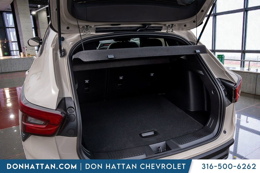 New 2026 Chevrolet Trax RS image 30