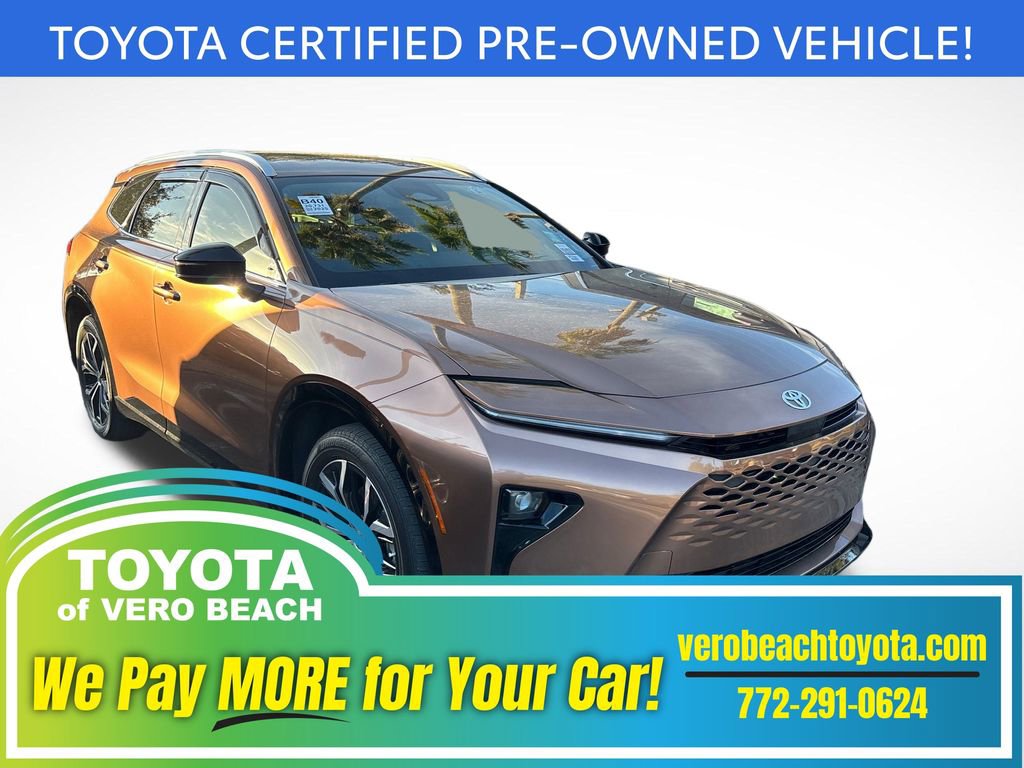 Used 2025 Toyota Crown Signia XLE image 1