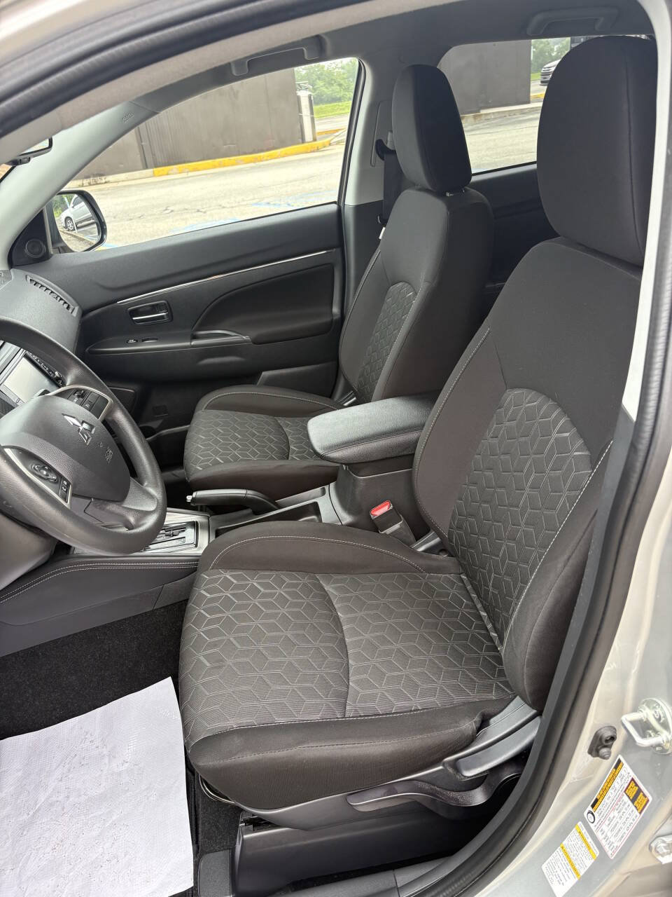 Used 2023 Mitsubishi Outlander Sport SE AWD/4WD image 6