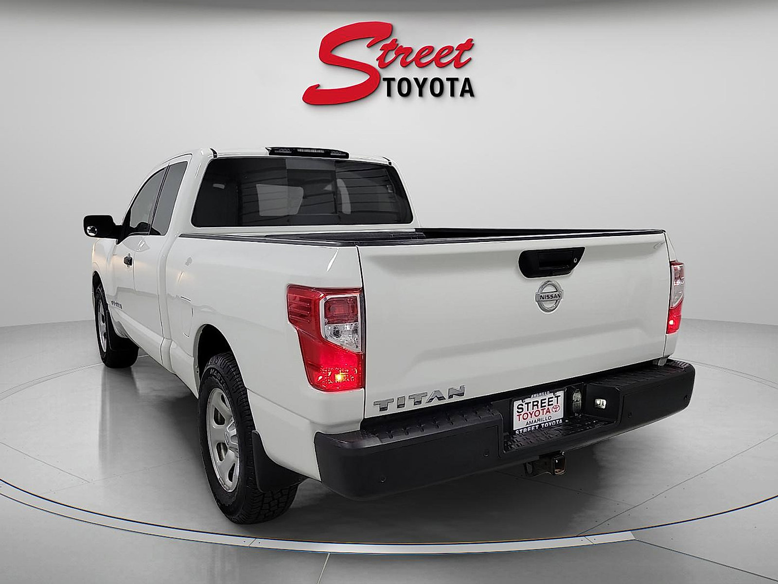 Used 2020 Nissan Titan S w/ S Utility Package image 2