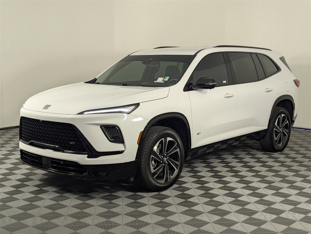 Used 2025 Buick Enclave Sport Touring w/ LPO, All-Weather Package image 9