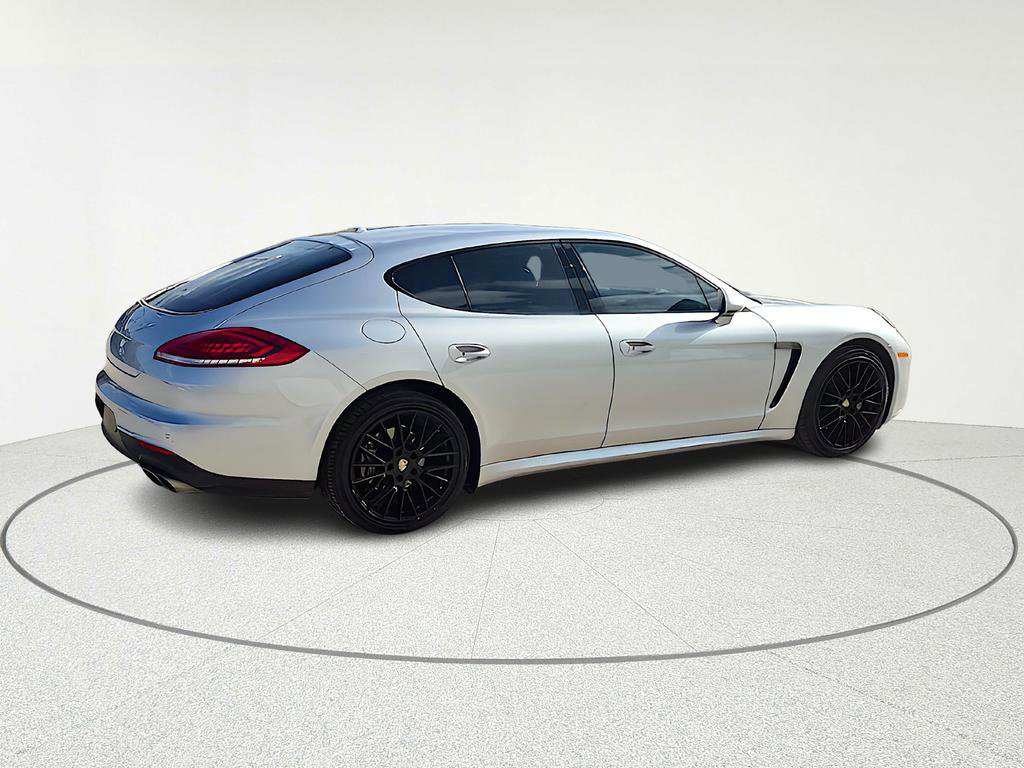 Used 2016 Porsche Panamera S image 7