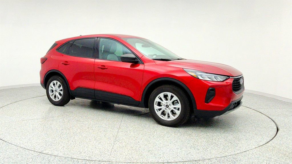 Used 2025 Ford Escape Active w/ Cold Weather Package image 3