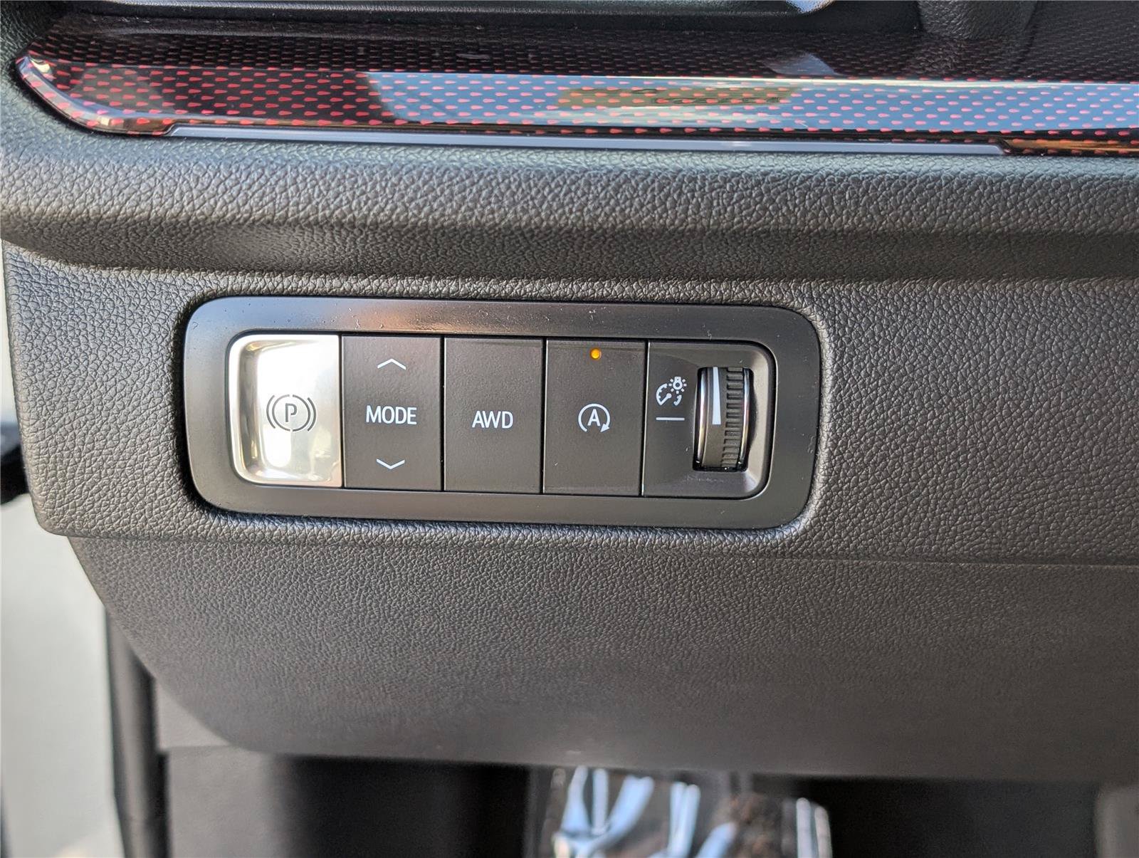 Used 2024 Chevrolet Traverse Z71 w/ LPO, Floor Liner Package AWD/4WD image 23