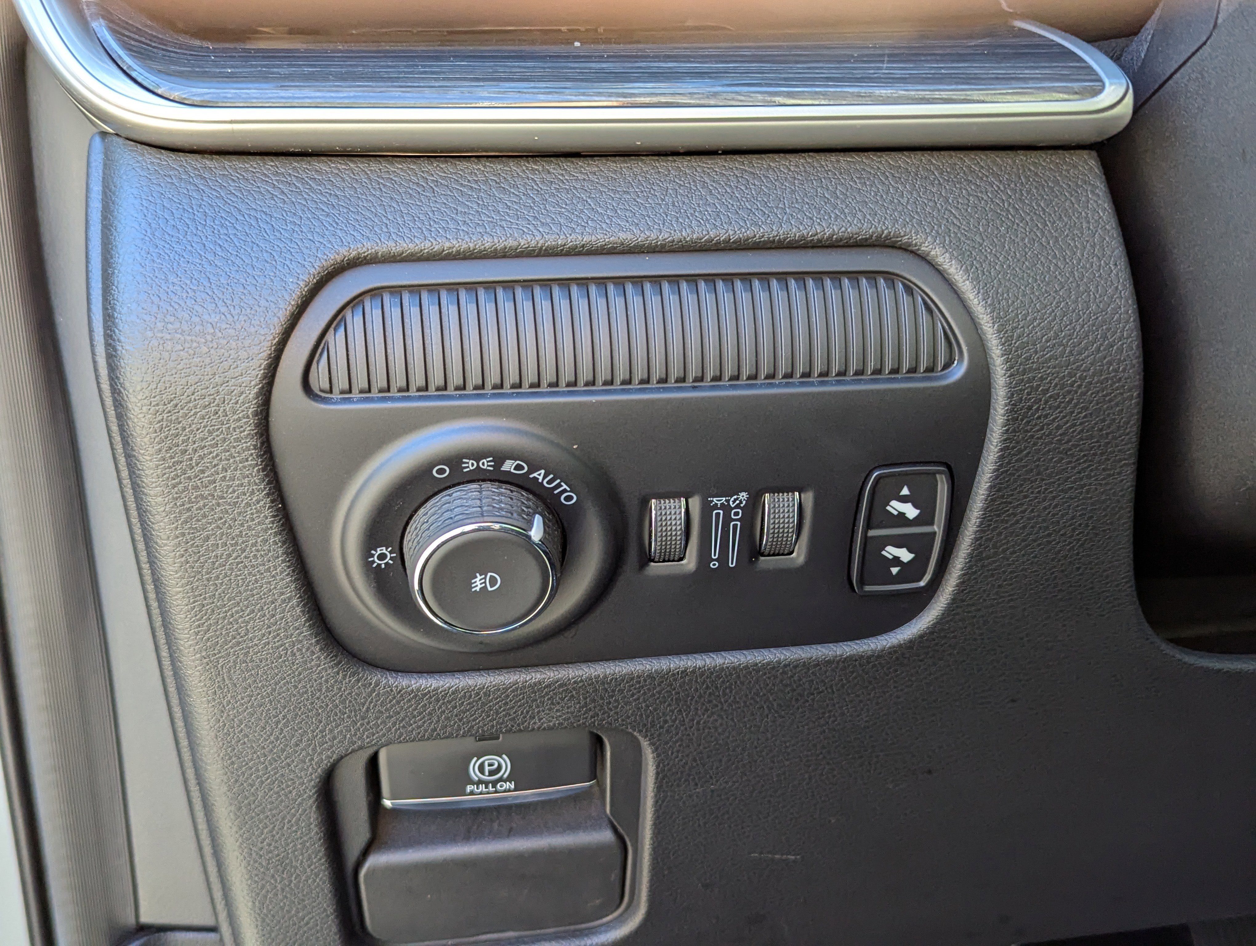 Used 2022 Jeep Wagoneer Series III w/ Premium Group I image 23