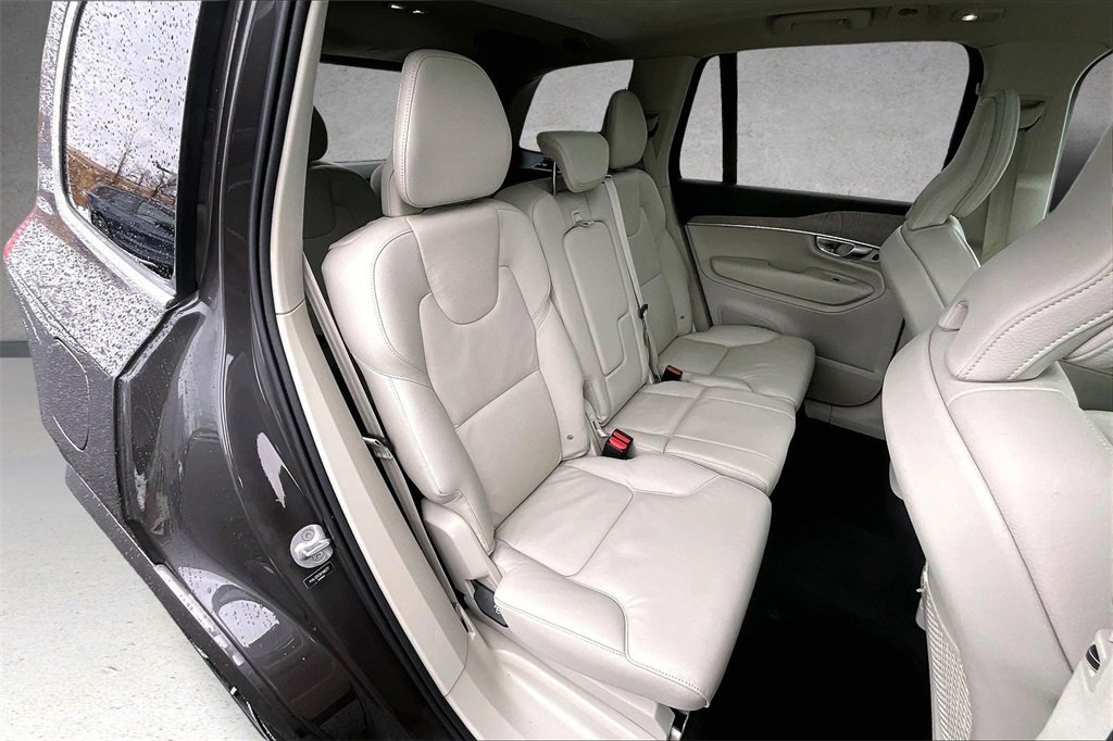 Used 2024 Volvo XC90 B5 Plus w/ Protection Package image 25