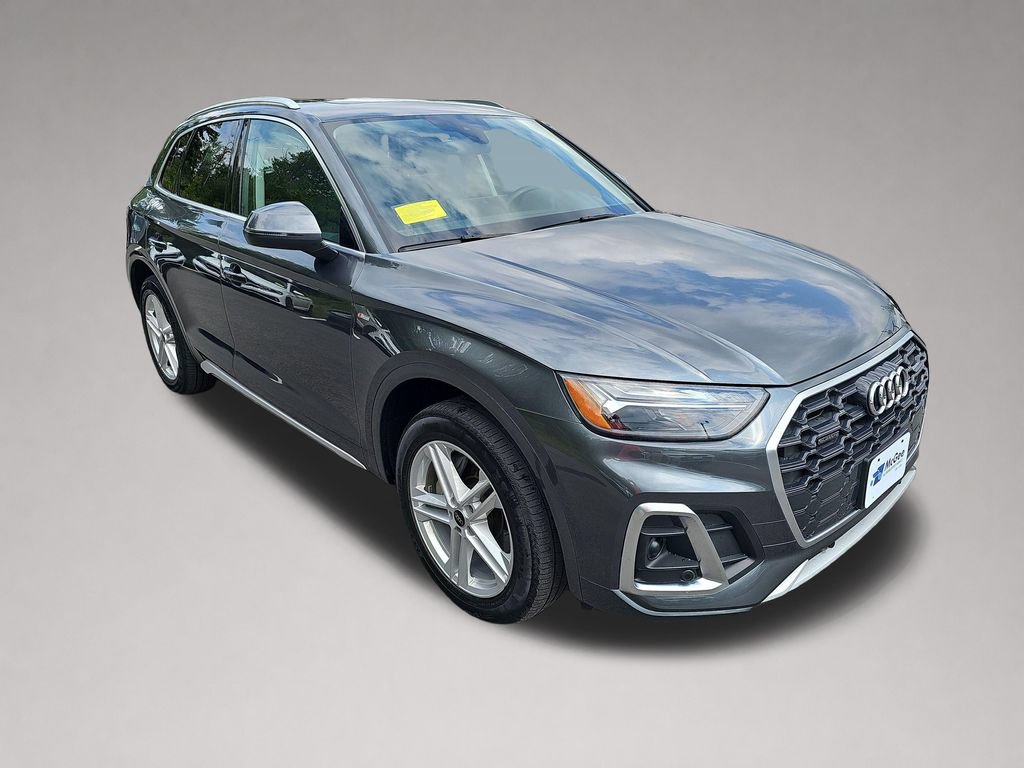 Used 2024 Audi Q5 e Premium w/ Convenience Package