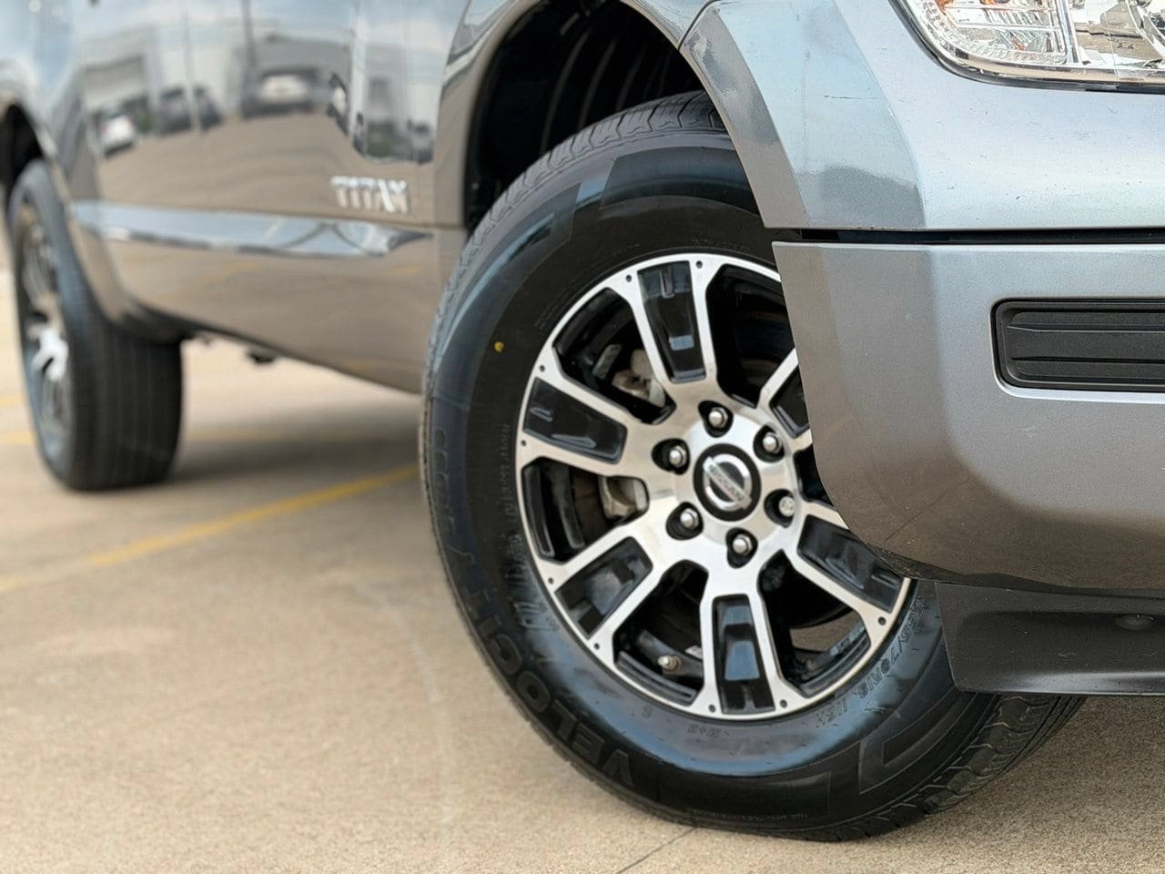 Certified 2022 Nissan Titan SV RWD image 9