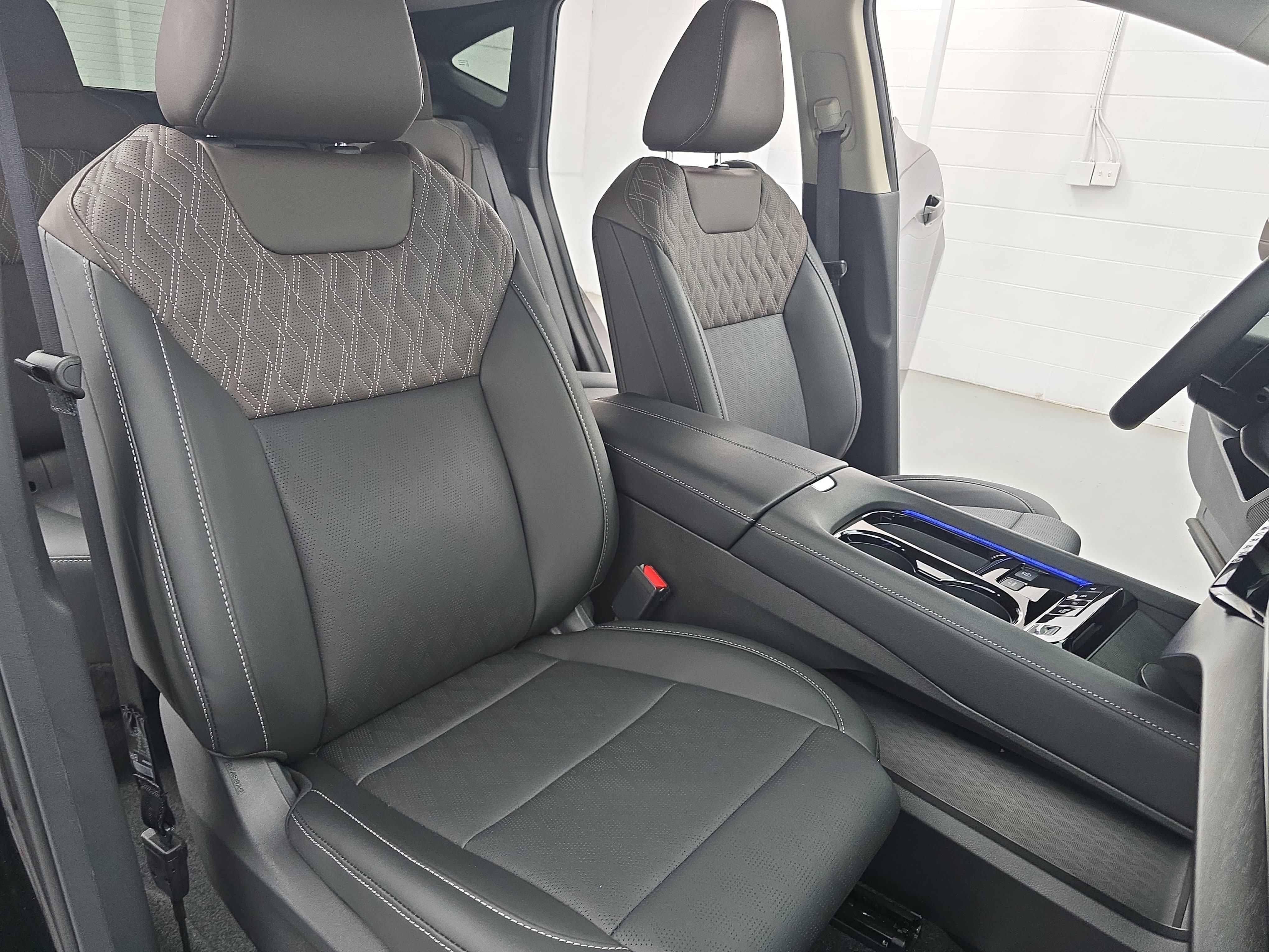 Certified 2026 Nissan Murano Platinum w/ Cargo Package AWD/4WD image 10