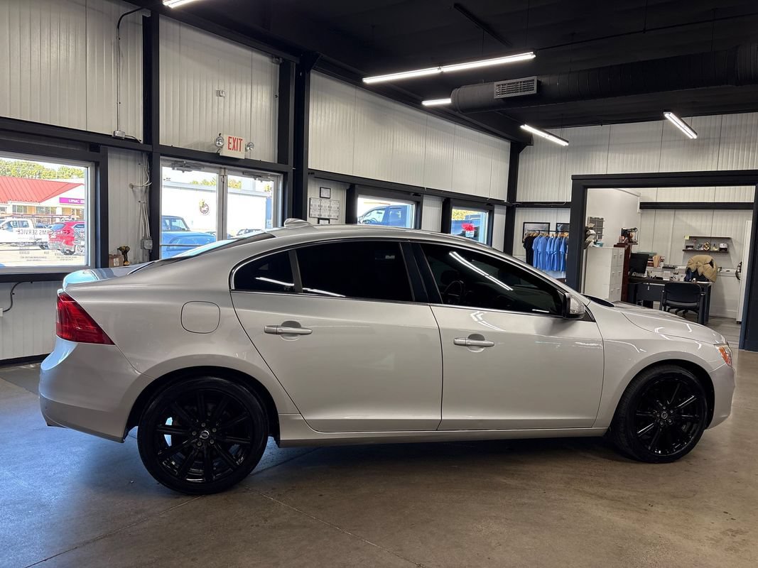 Used 2017 Volvo S60 T5 Inscription FWD image 13